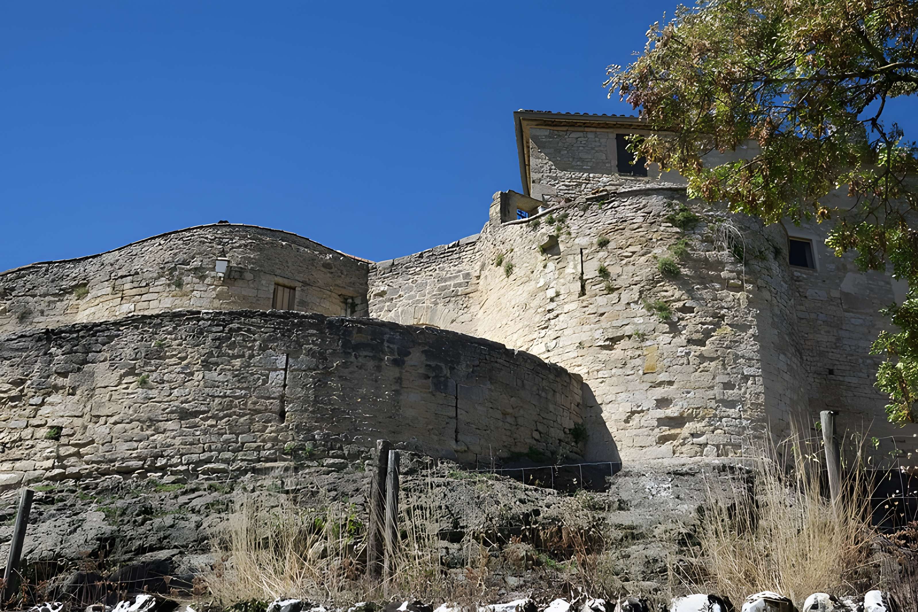Remparts de Puycelsi