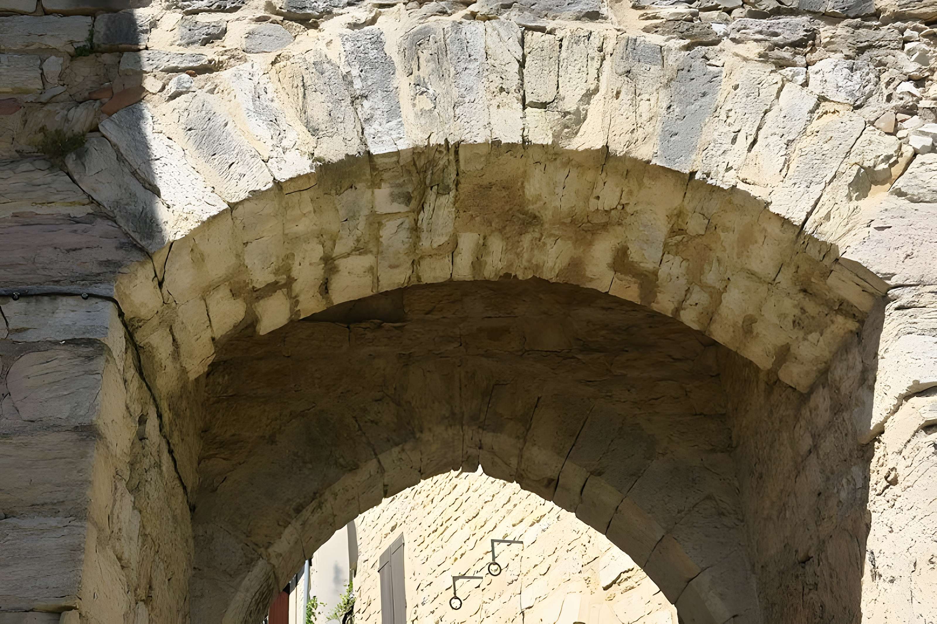 Remparts de Puycelsi