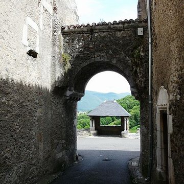Enceinte de la ville haute de Saint-Bertrand-de-Comminges