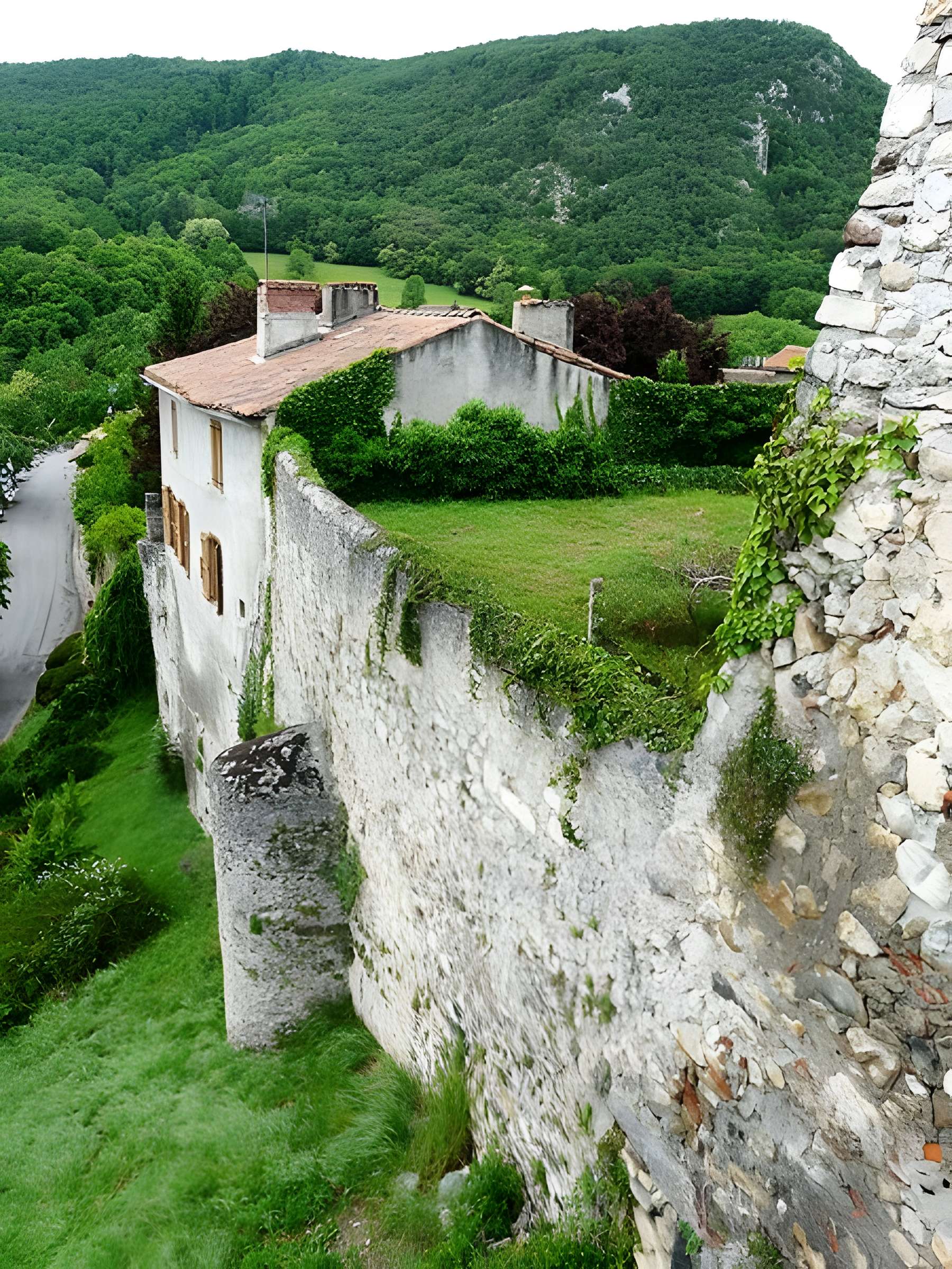 Remparts de Saint-Bertrand-de-Comminges 