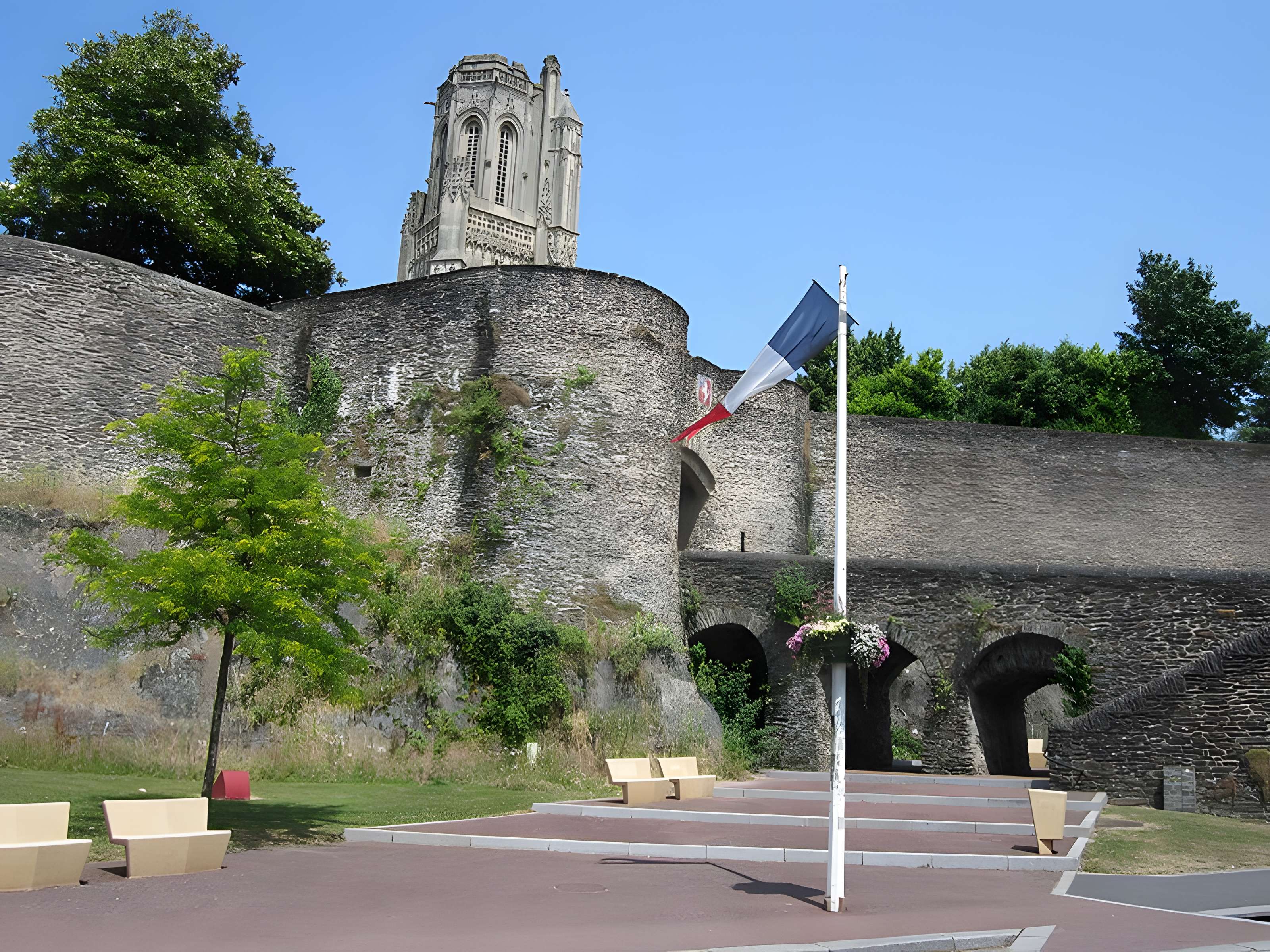 Remparts de Saint-Lô