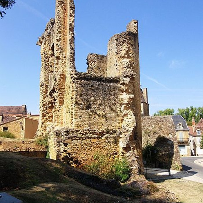 Photo de Restes de la tour de Saint-Alvere