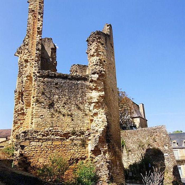 Photo de Restes de la tour de Saint-Alvere