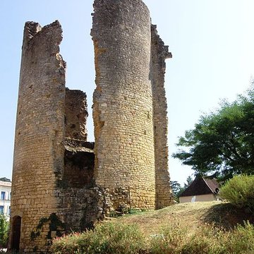 Restes de la tour de Saint-Alvere