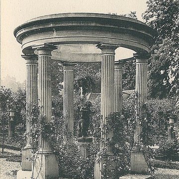 Roseraie du Val-de-Marne à LHaÿ-les-Roses