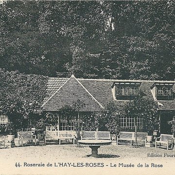 Roseraie du Val-de-Marne à LHaÿ-les-Roses