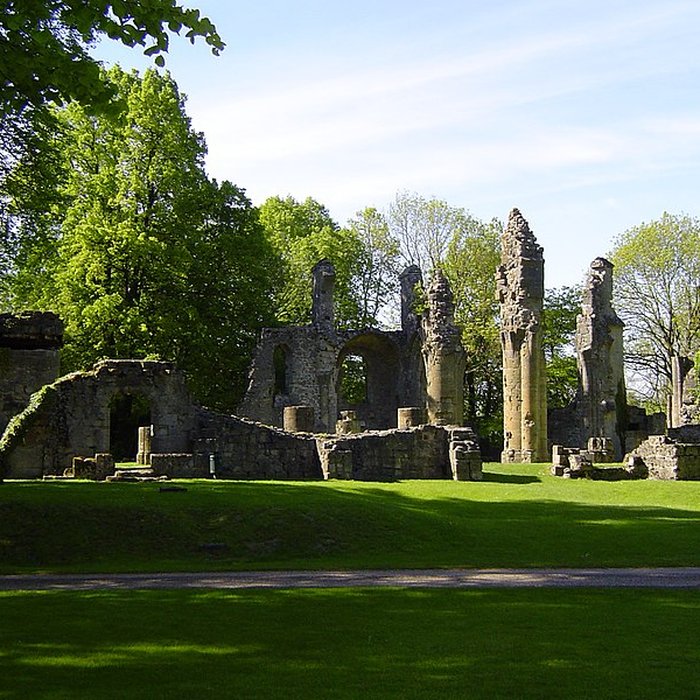 Photo de Ruine de la collégiale Saint-Germain à Montfaucon-dArgonne