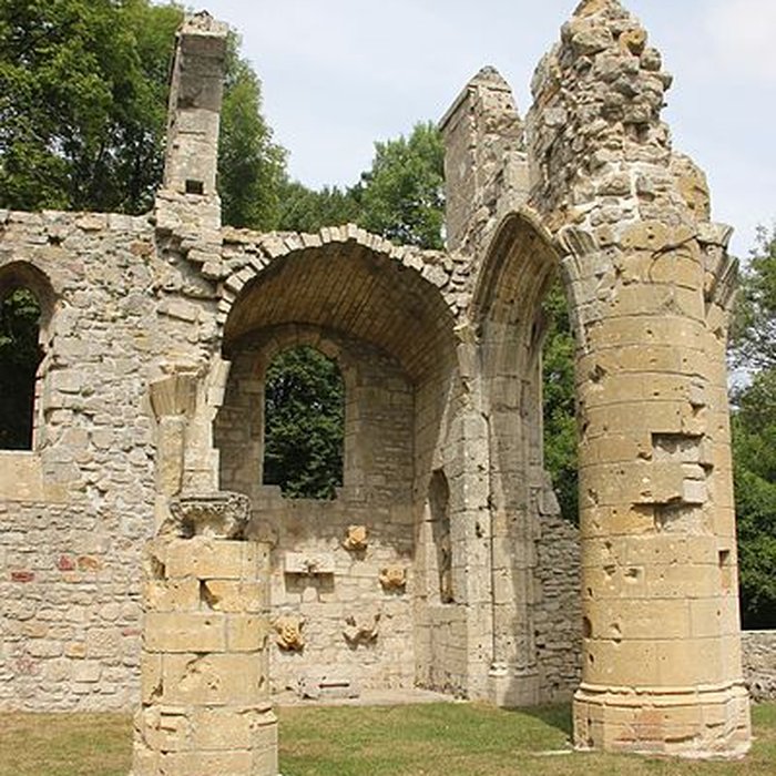 Photo de Ruine de la collégiale Saint-Germain à Montfaucon-dArgonne
