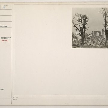 Ruine de la collégiale Saint-Germain à Montfaucon-dArgonne