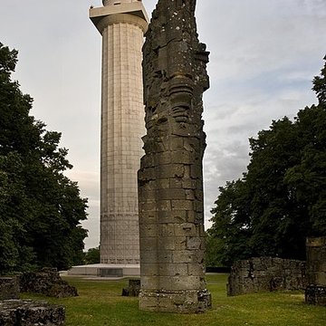 Ruine de la collégiale Saint-Germain à Montfaucon-dArgonne