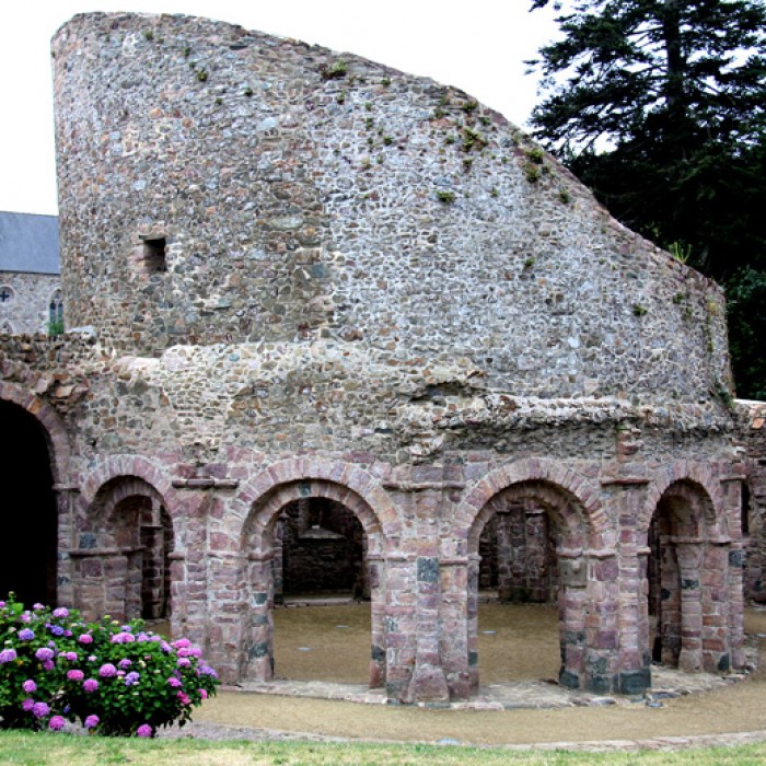 Photo de Ruines de la rotonde dite Temple de Lanleff
