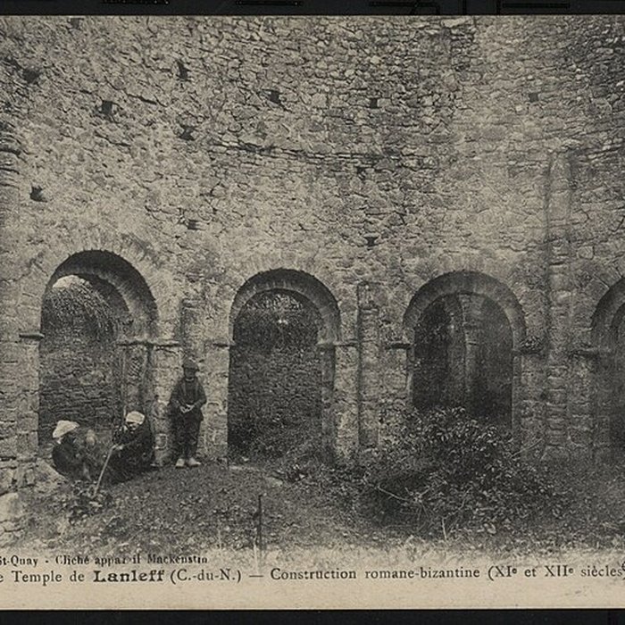 Photo de Ruines de la rotonde dite Temple de Lanleff