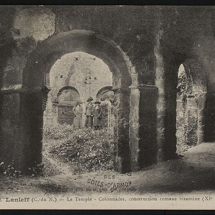 Photo de Ruines de la rotonde dite Temple de Lanleff