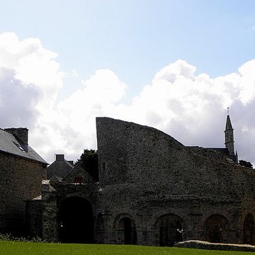 Ruines de la rotonde dite Temple de Lanleff