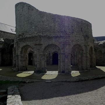 Ruines de la rotonde dite Temple de Lanleff