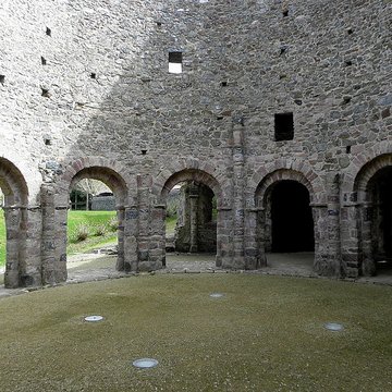 Ruines de la rotonde dite Temple de Lanleff