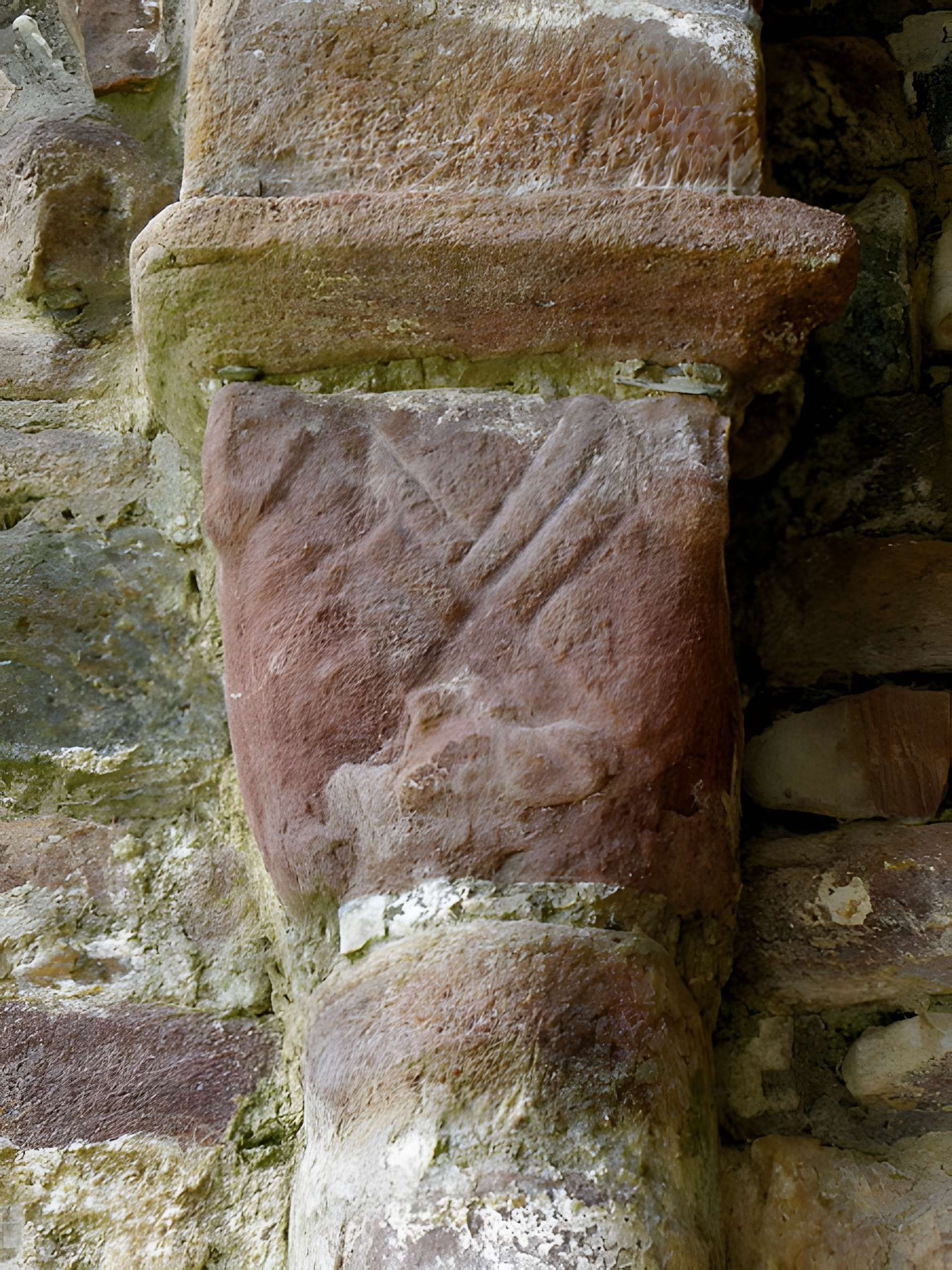 Ruines de la rotonde dite Temple de Lanleff