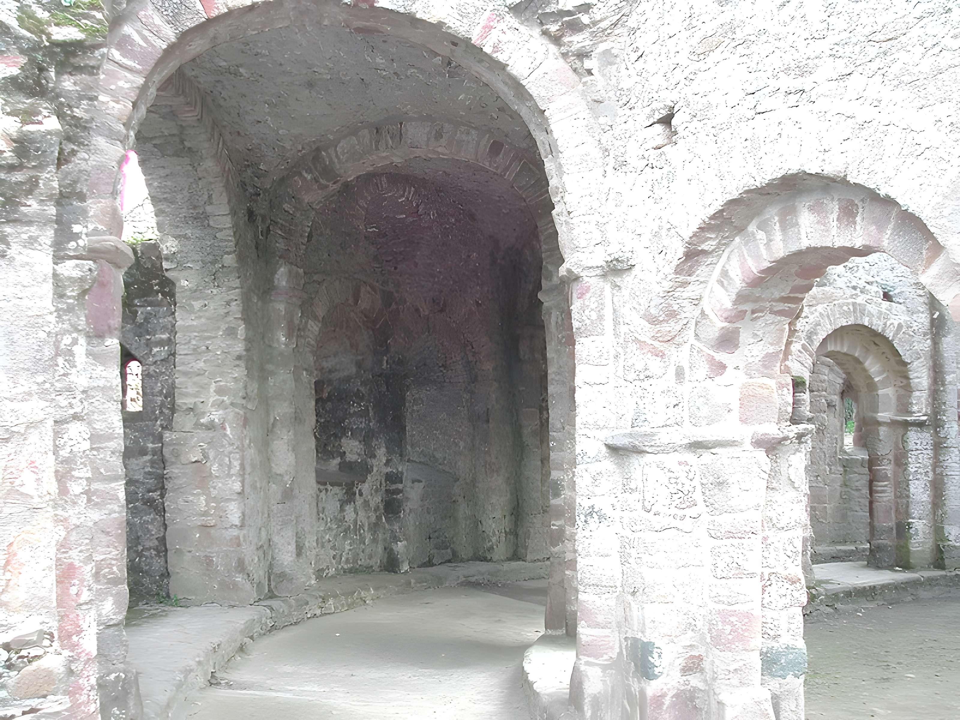 Ruines de la rotonde dite Temple de Lanleff