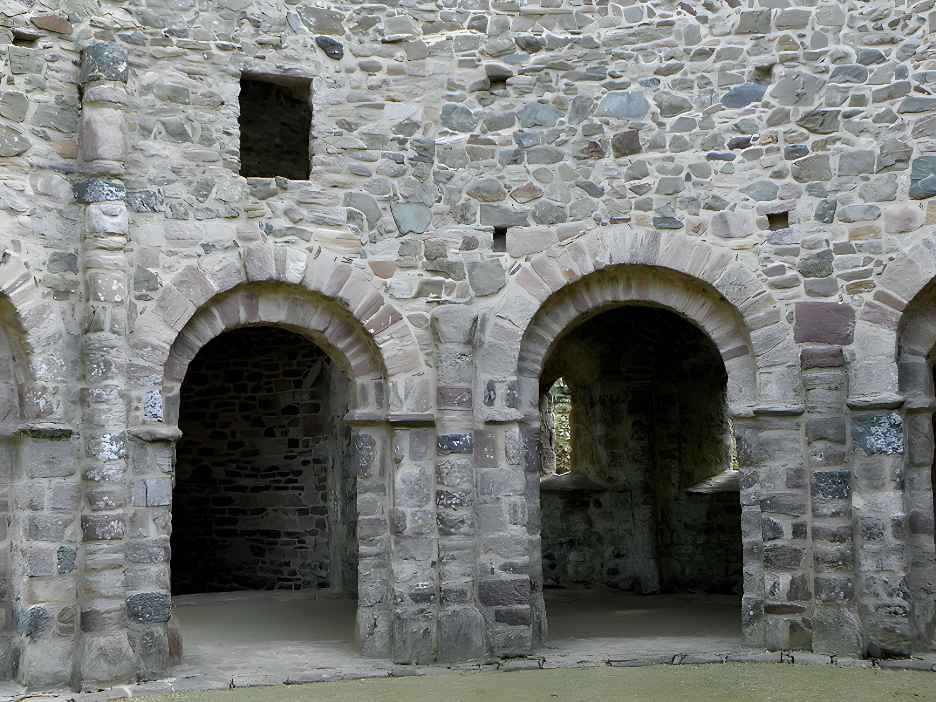 Ruines de la rotonde dite Temple de Lanleff