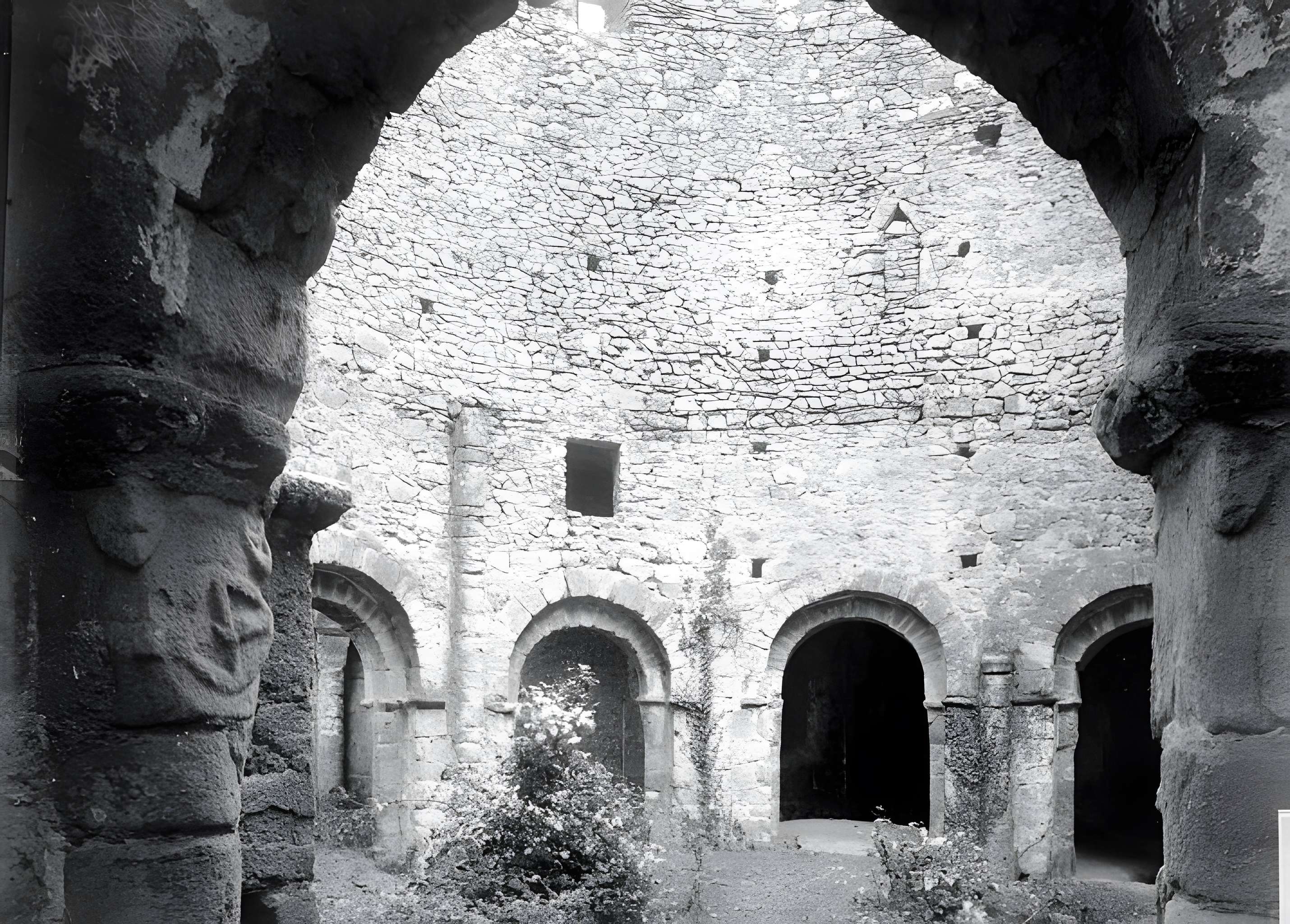 Ruines de la rotonde dite Temple de Lanleff