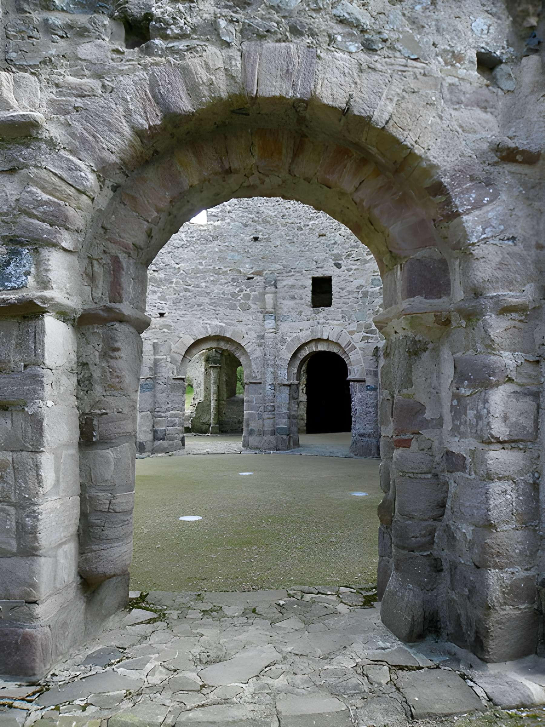 Ruines de la rotonde dite Temple de Lanleff