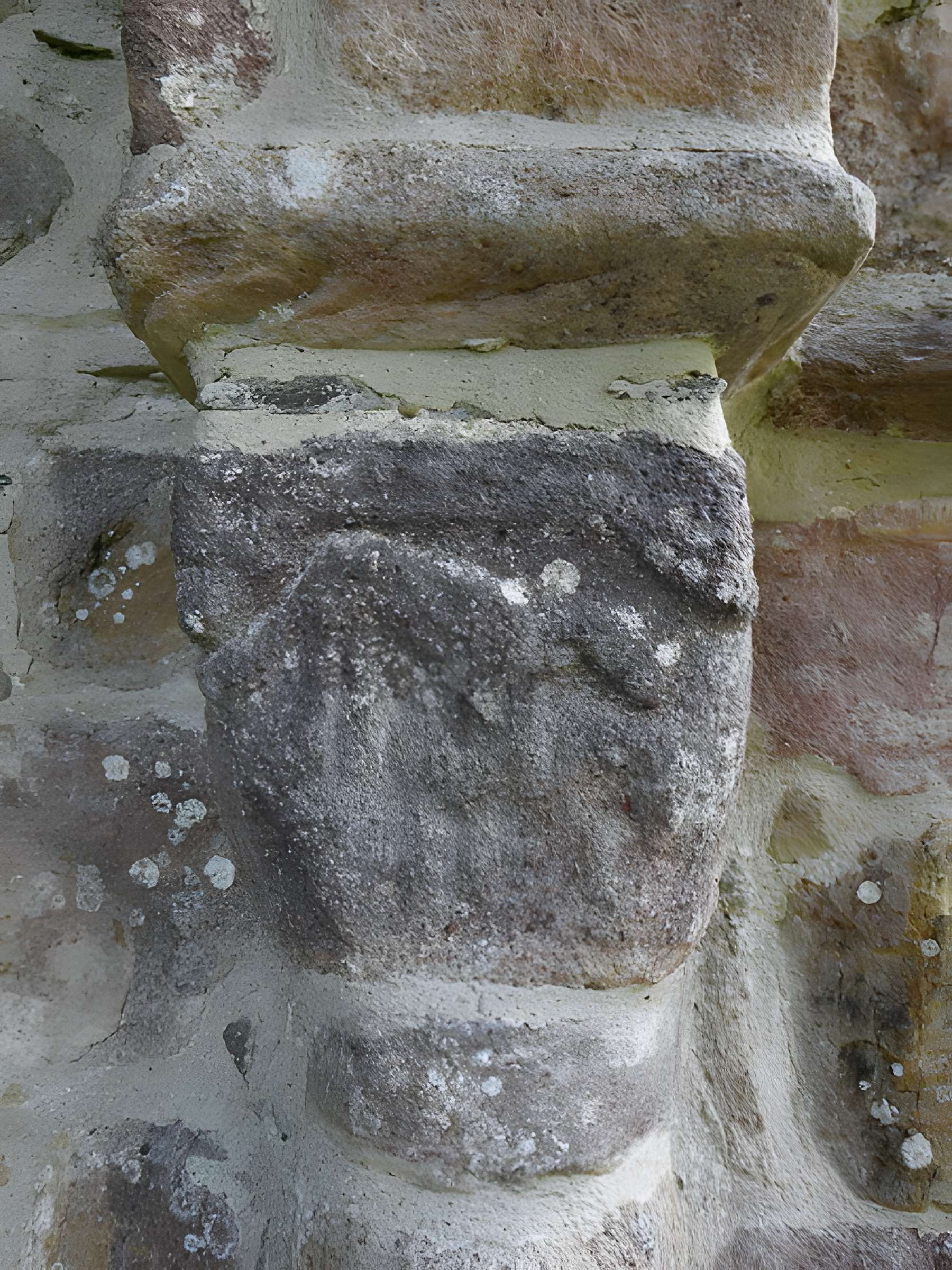 Ruines de la rotonde dite Temple de Lanleff