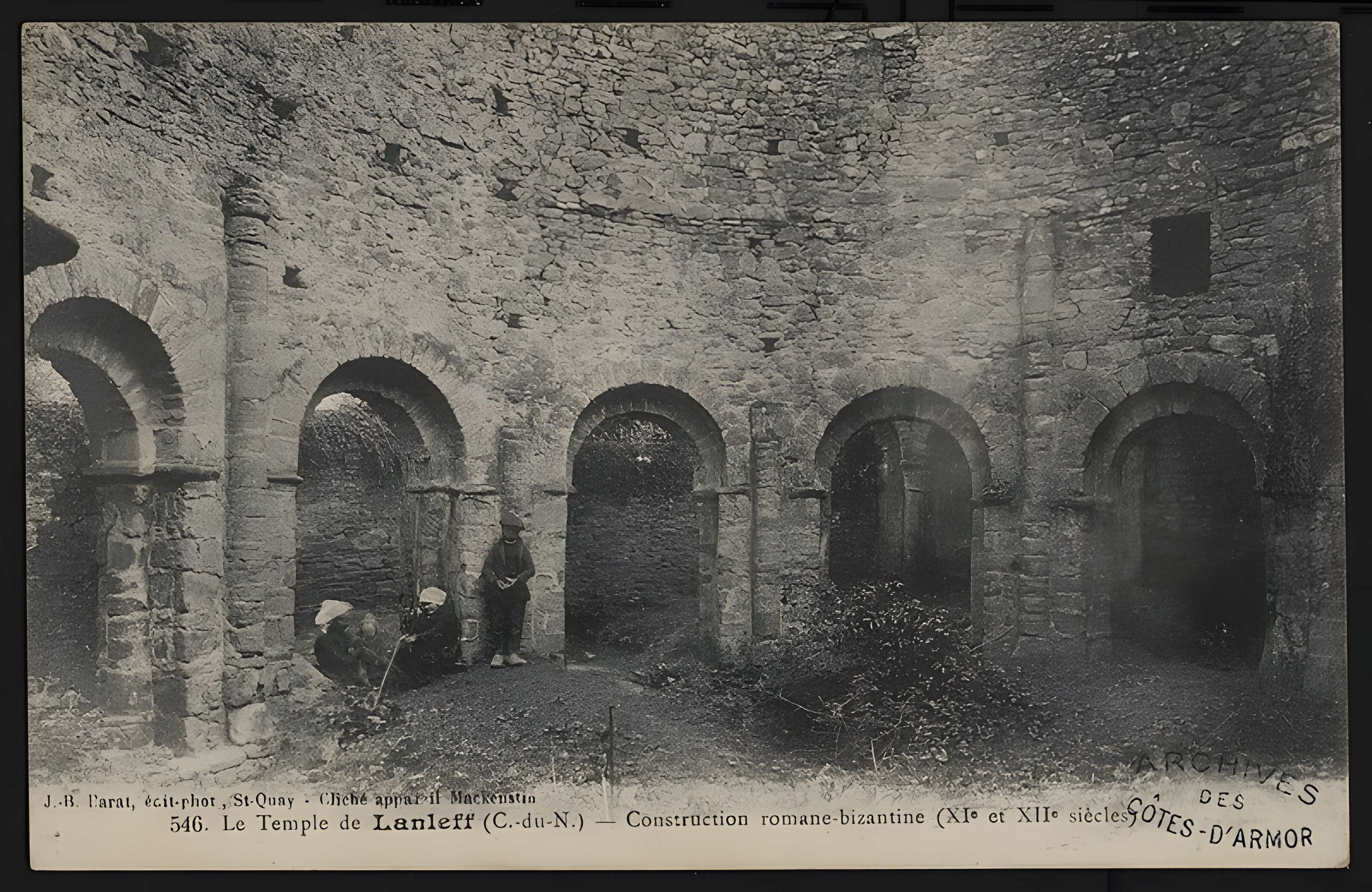 Ruines de la rotonde dite Temple de Lanleff