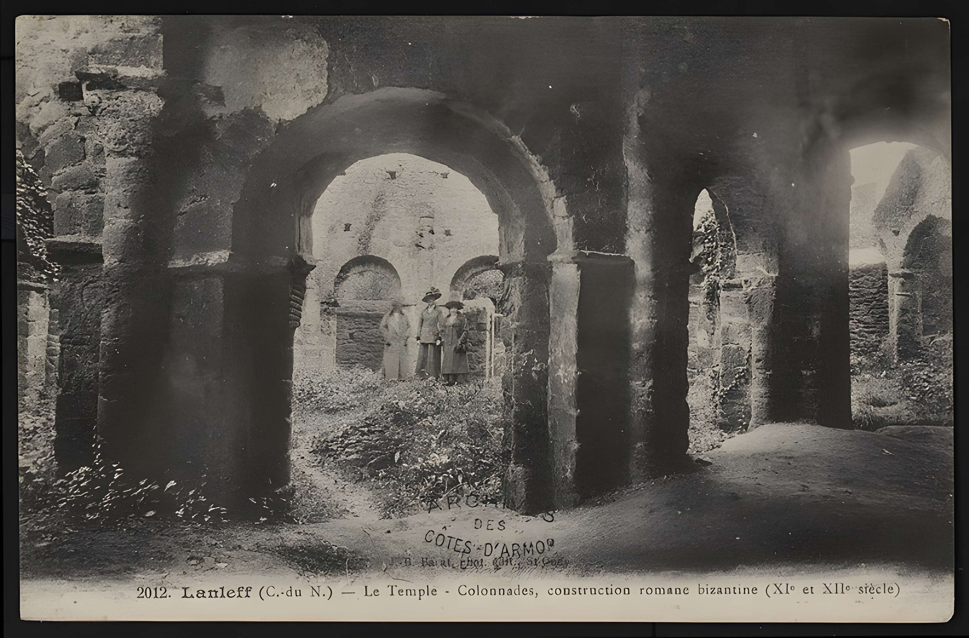 Ruines de la rotonde dite Temple de Lanleff