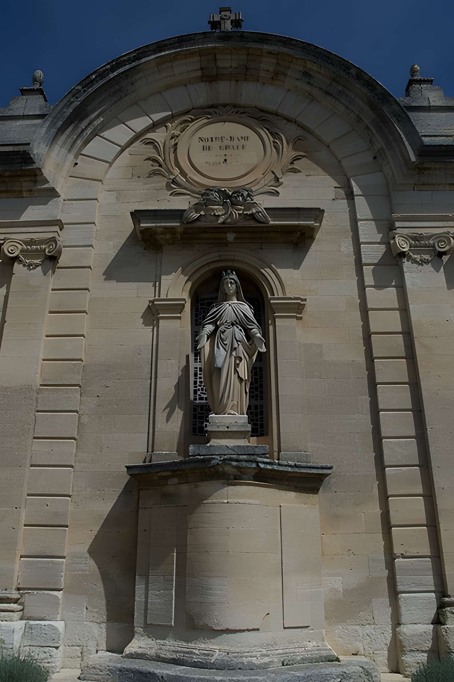 Sanctuaire de Notre-Dame-de-Grâce à Rochefort-du-Gard