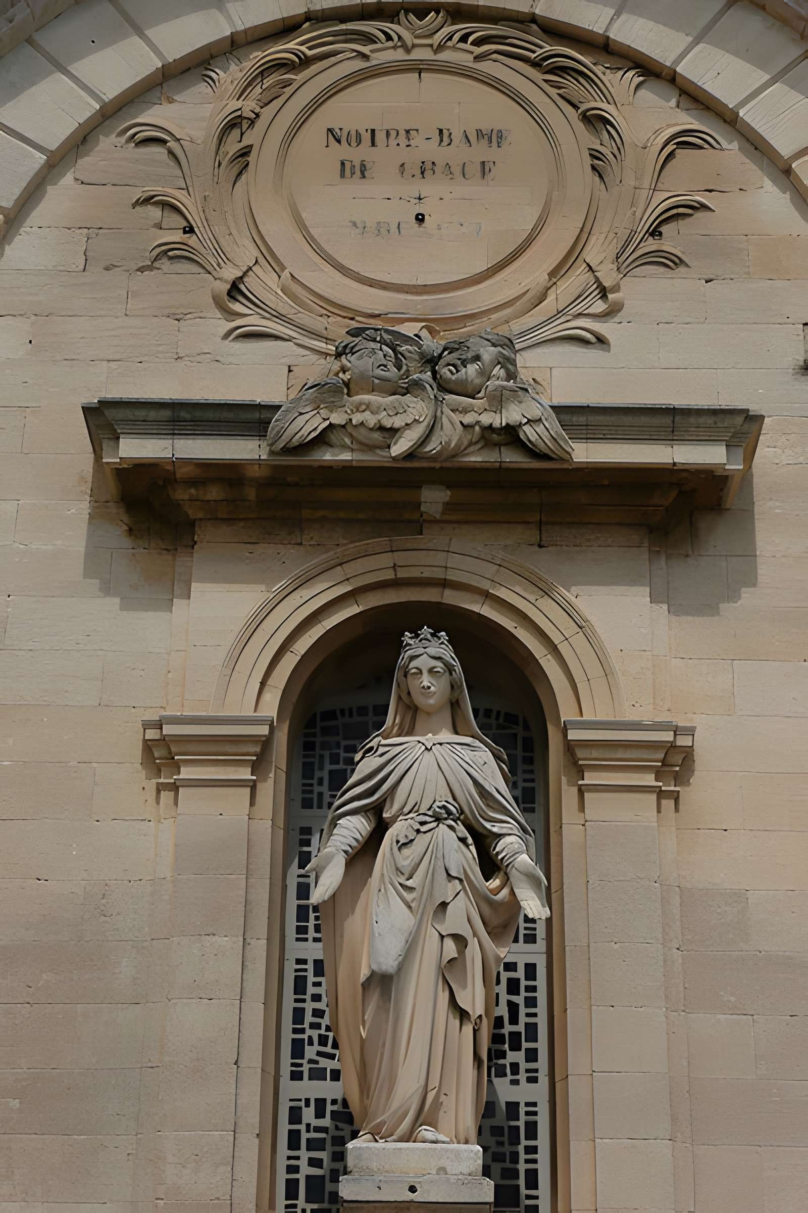 Sanctuaire de Notre-Dame-de-Grâce à Rochefort-du-Gard