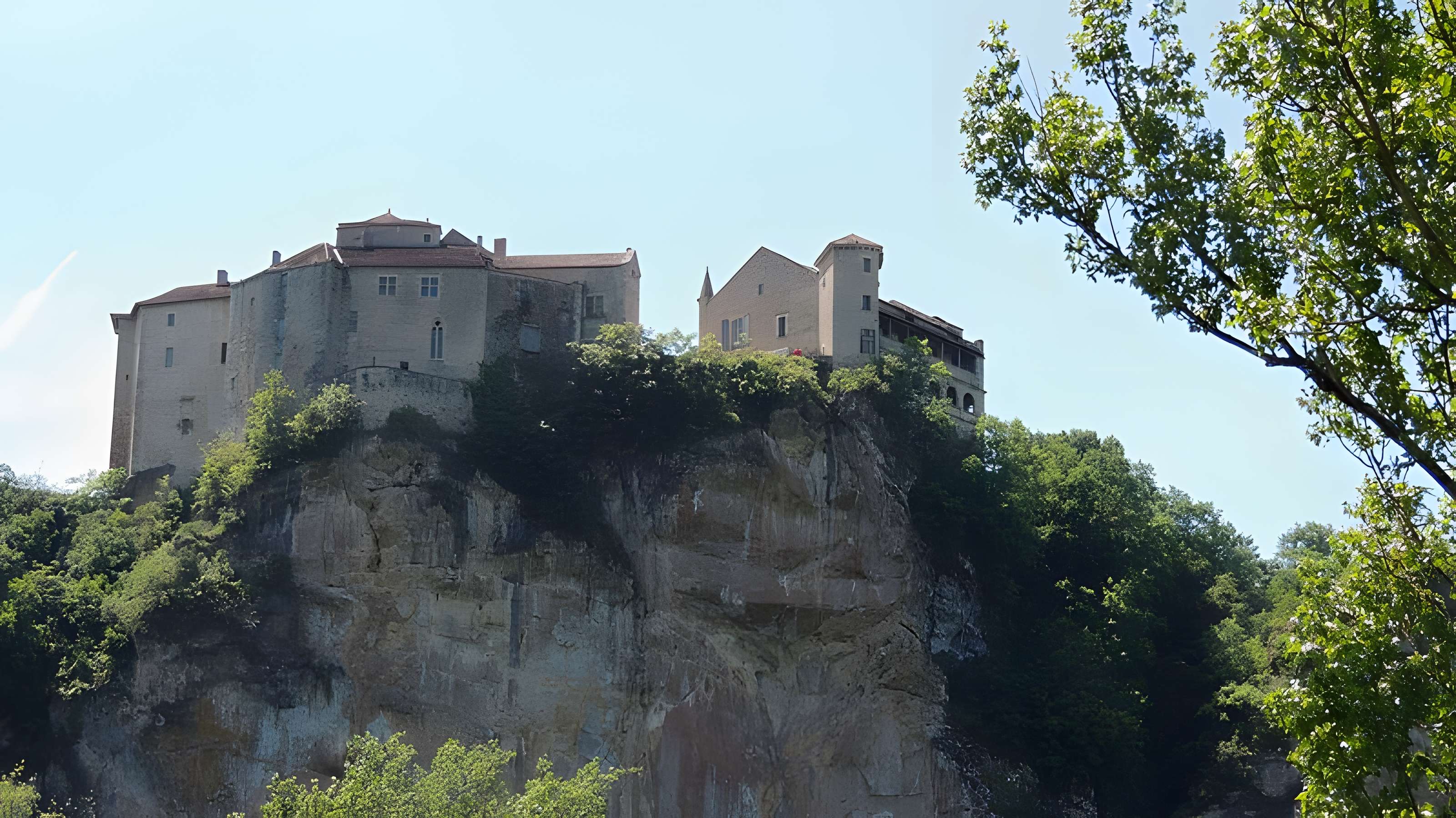 Les châteaux de Bruniquel