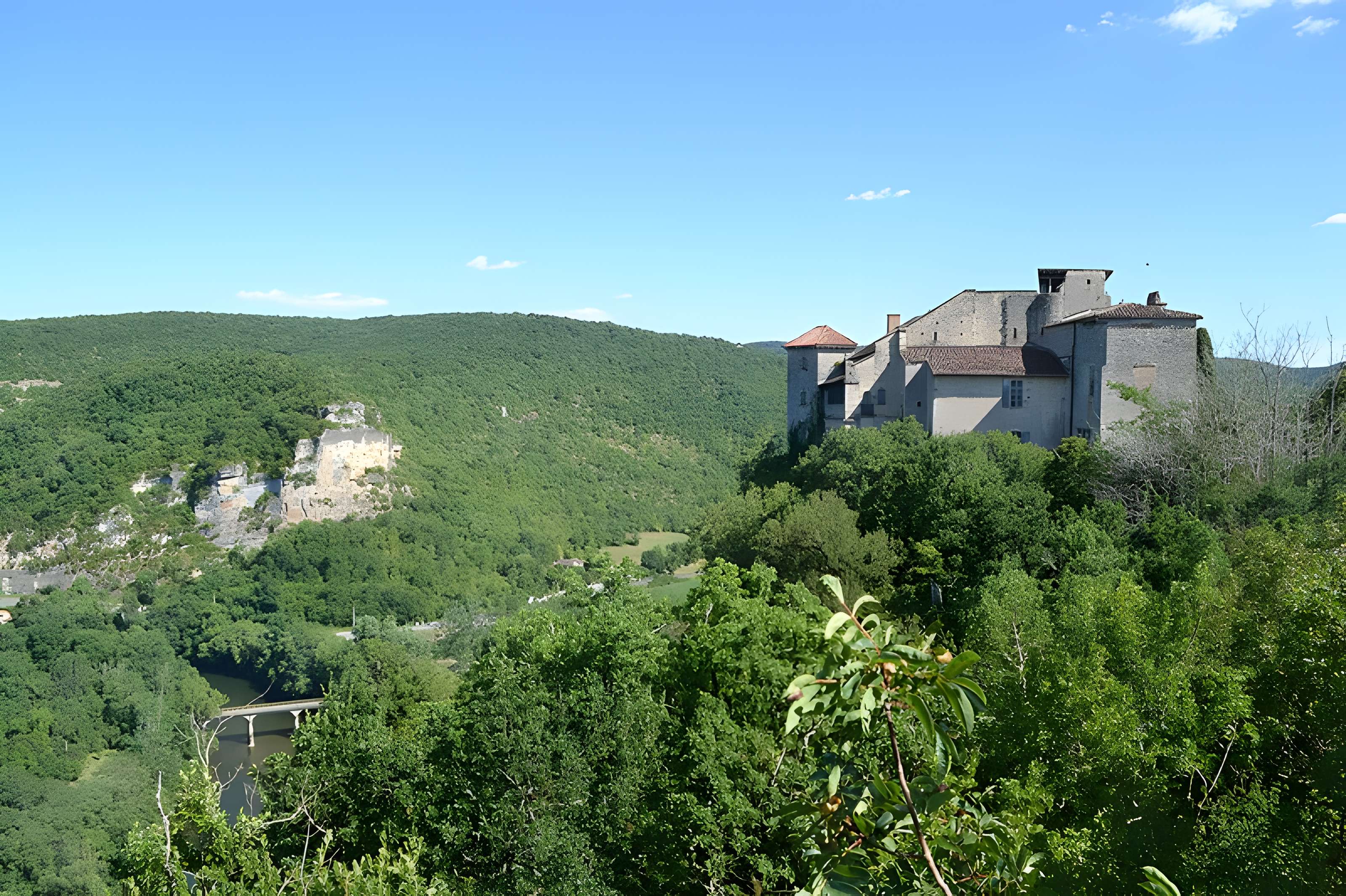 Les châteaux de Bruniquel