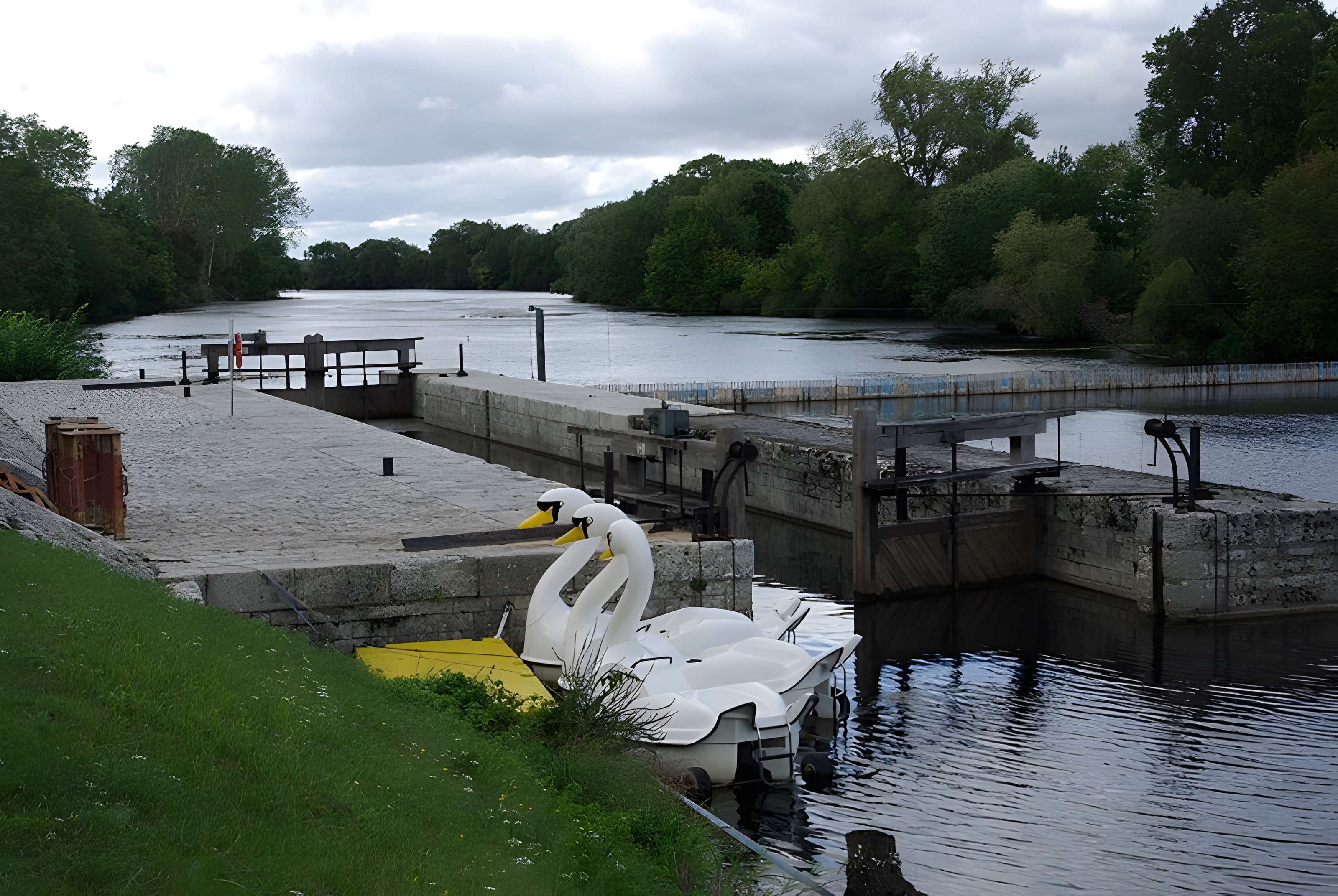 Site du barrage éclusé mobile à aiguilles de Nitray