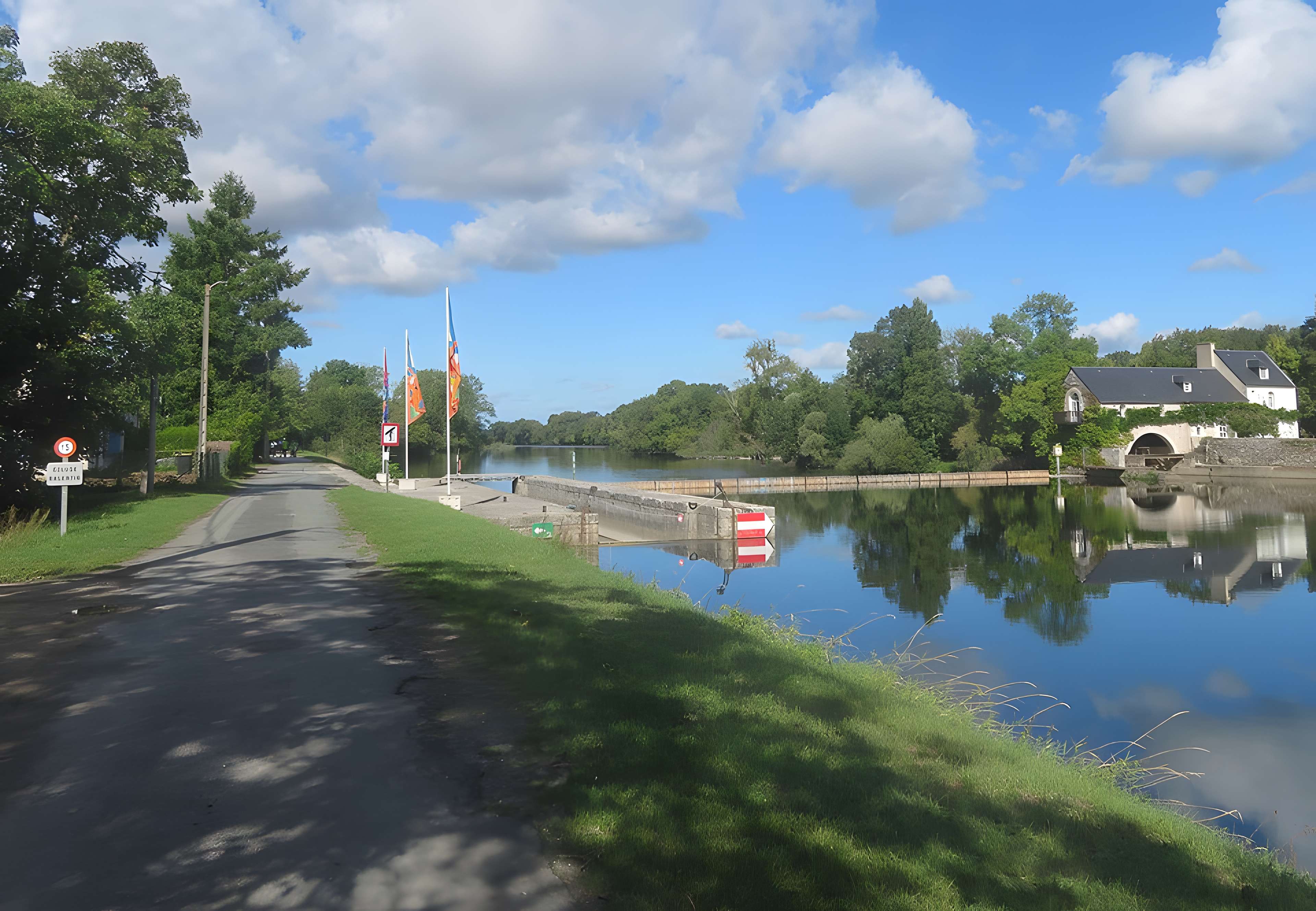 Site du barrage éclusé mobile à aiguilles de Nitray