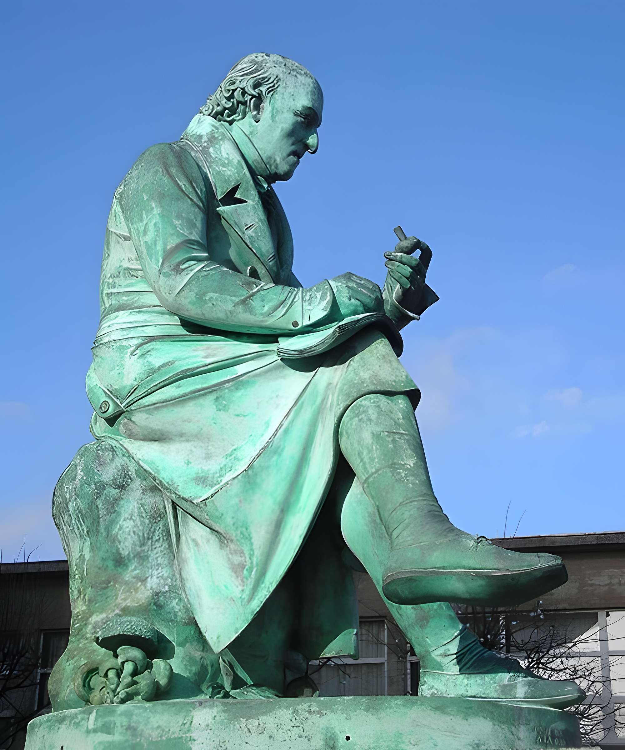 Statue de Castel à Vire 