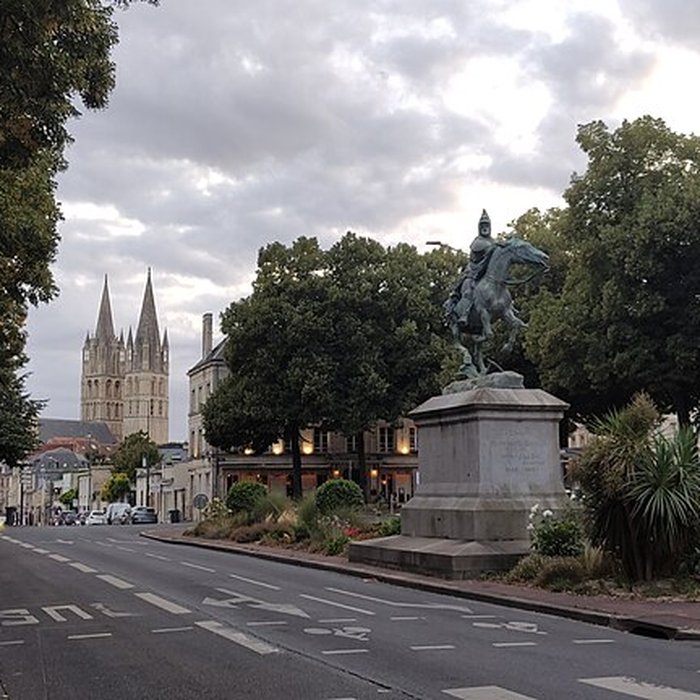 Photo de Statue de Duguesclin à Caen