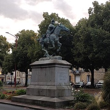 Statue de Duguesclin à Caen