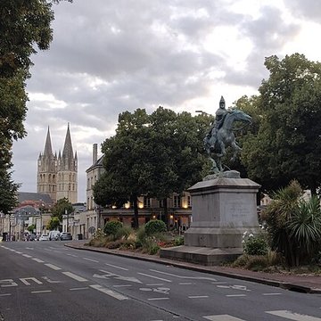 Statue de Duguesclin à Caen