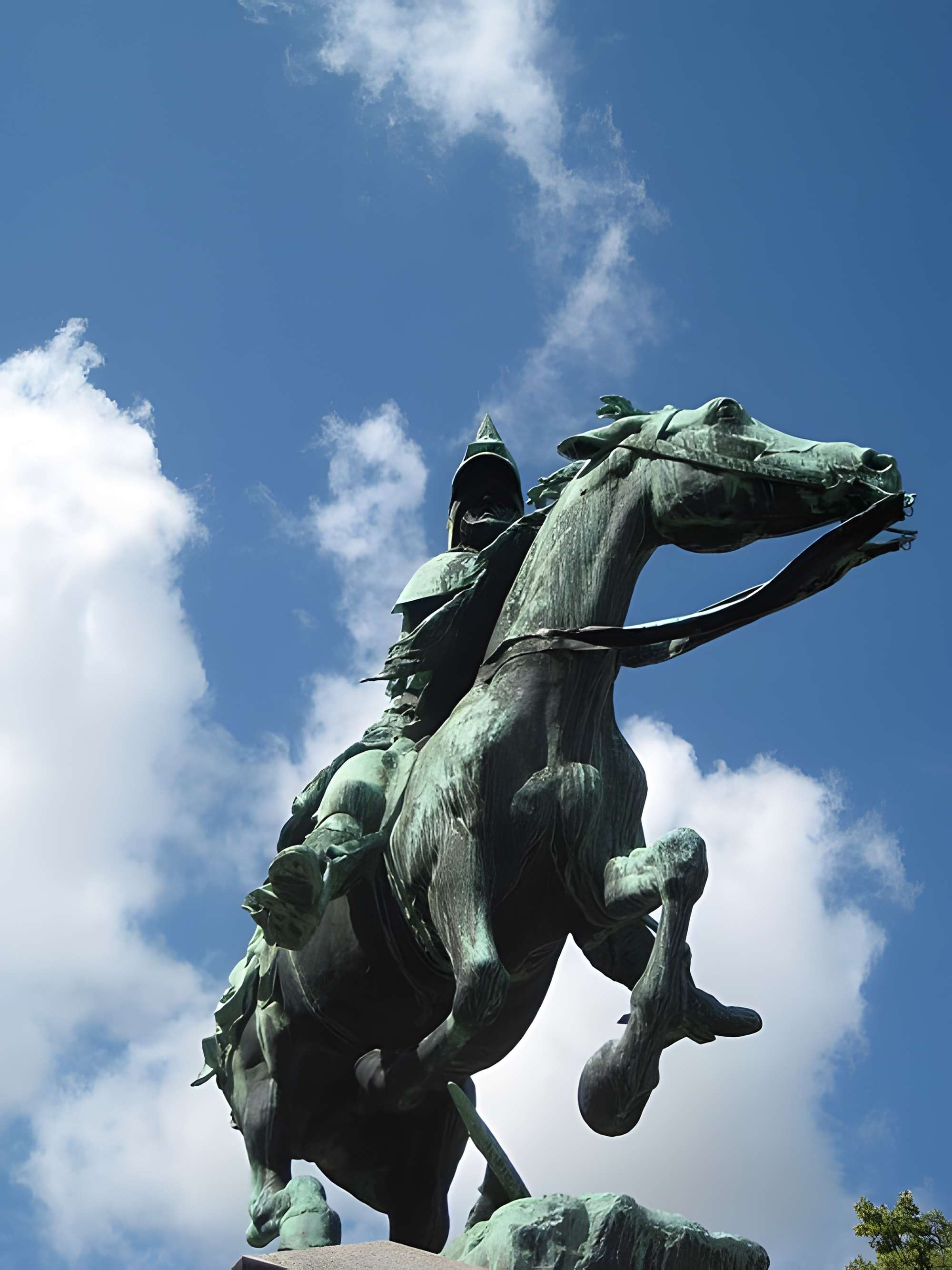 Statue de Duguesclin à Caen