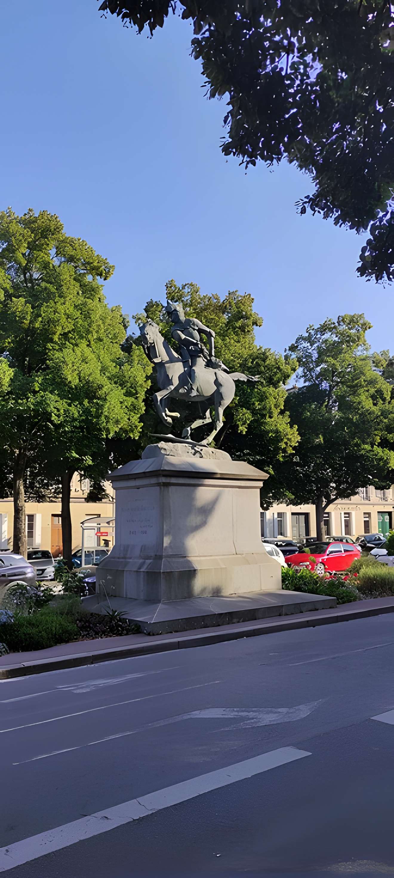 Statue de Duguesclin à Caen
