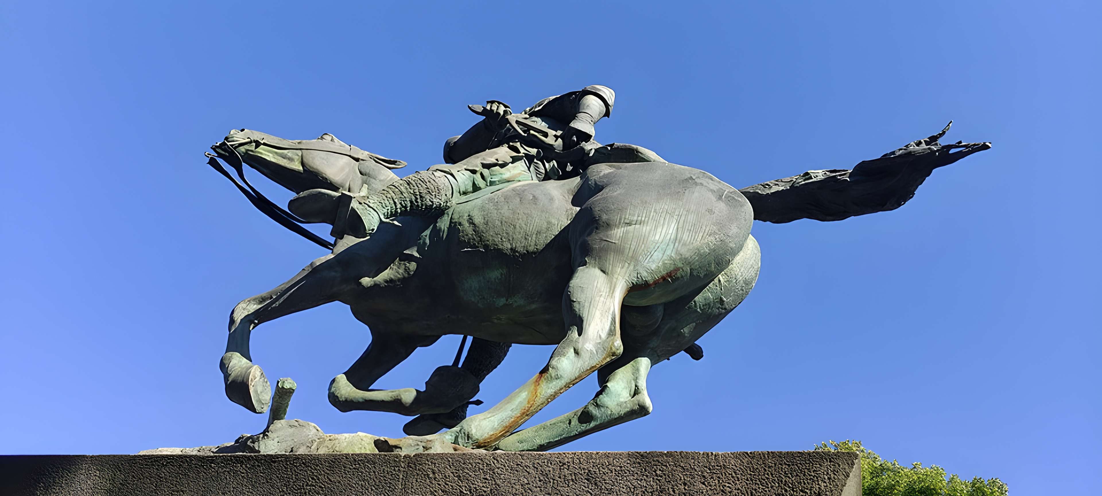 Statue de Duguesclin à Caen