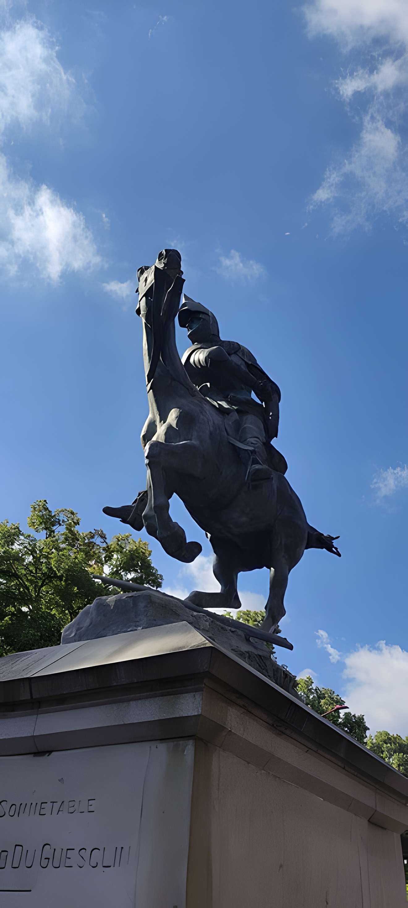 Statue de Duguesclin à Caen