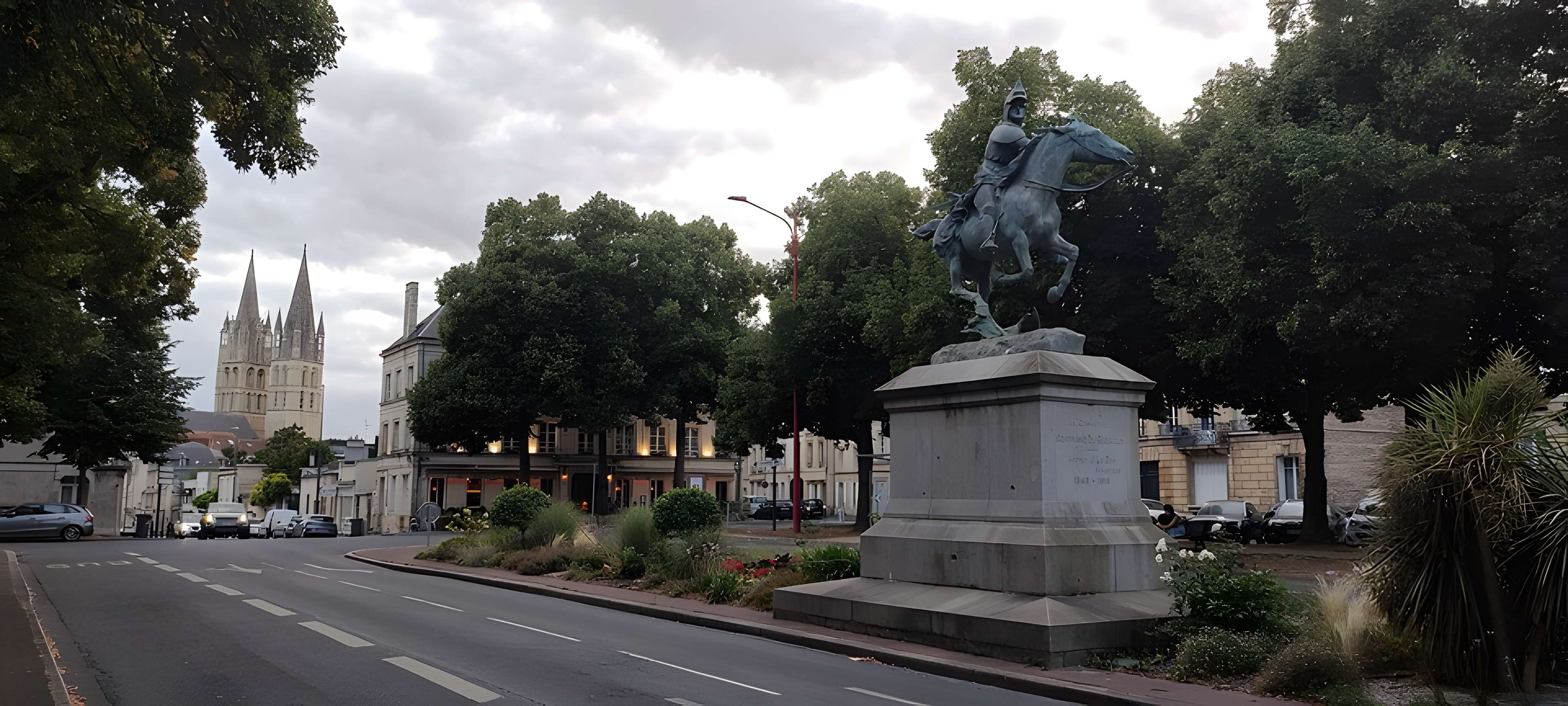 Statue de Duguesclin à Caen