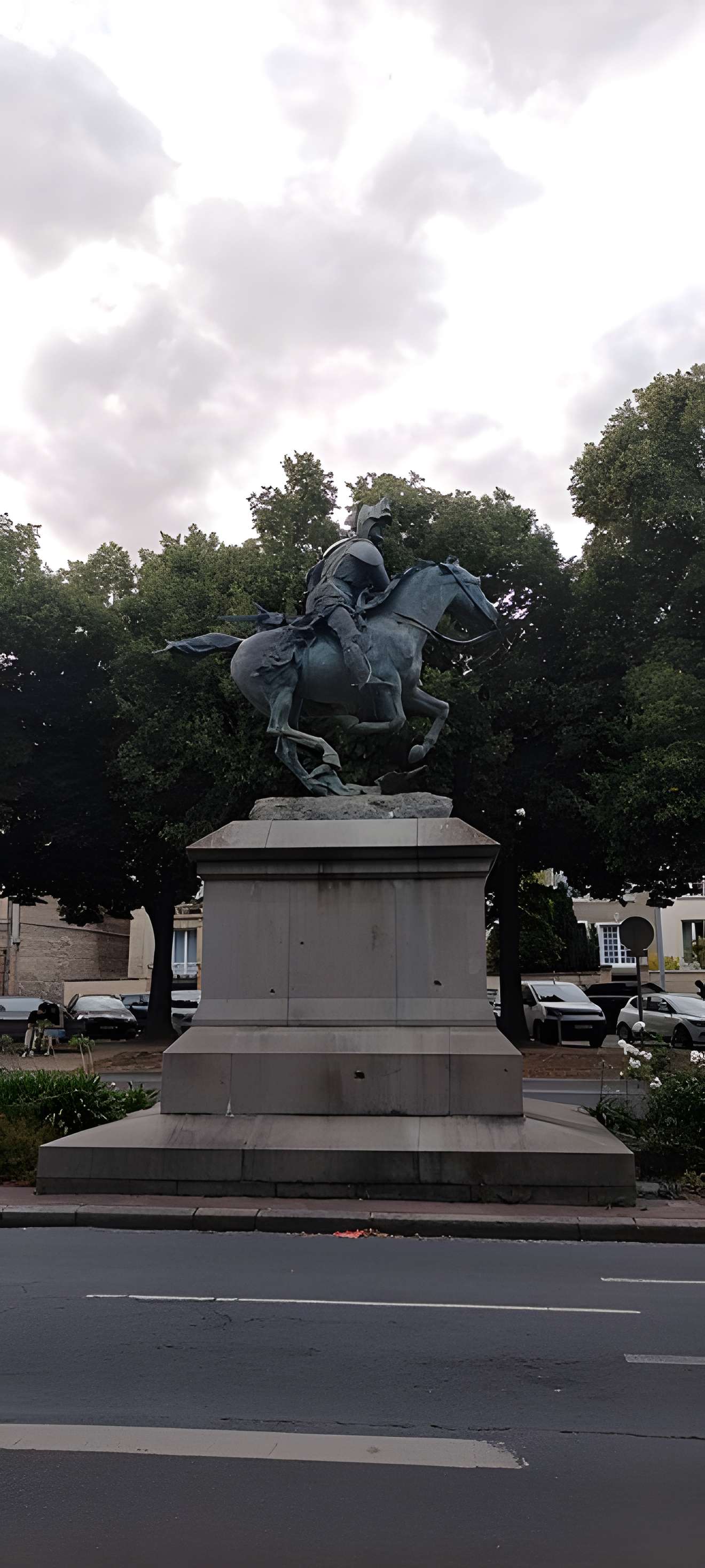 Statue de Duguesclin à Caen