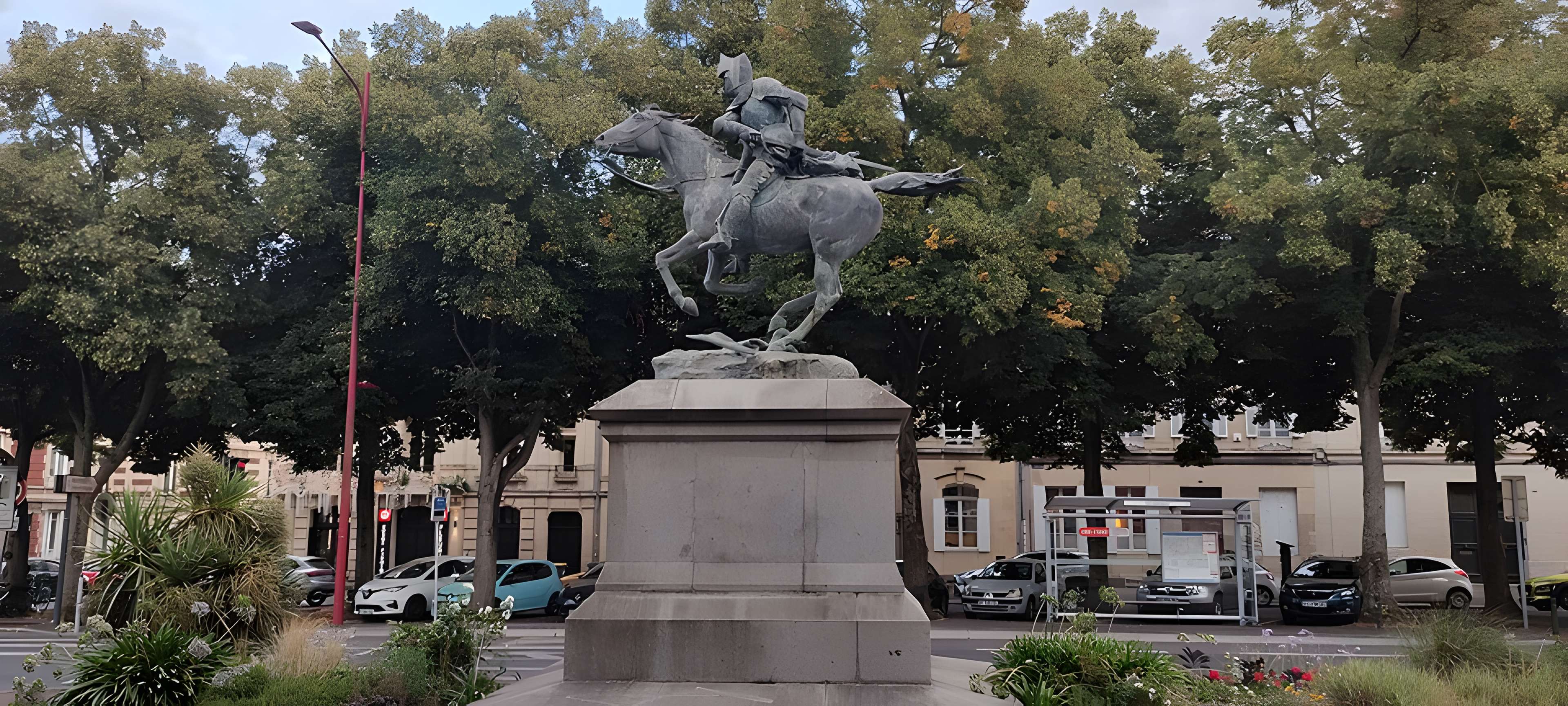 Statue de Duguesclin à Caen