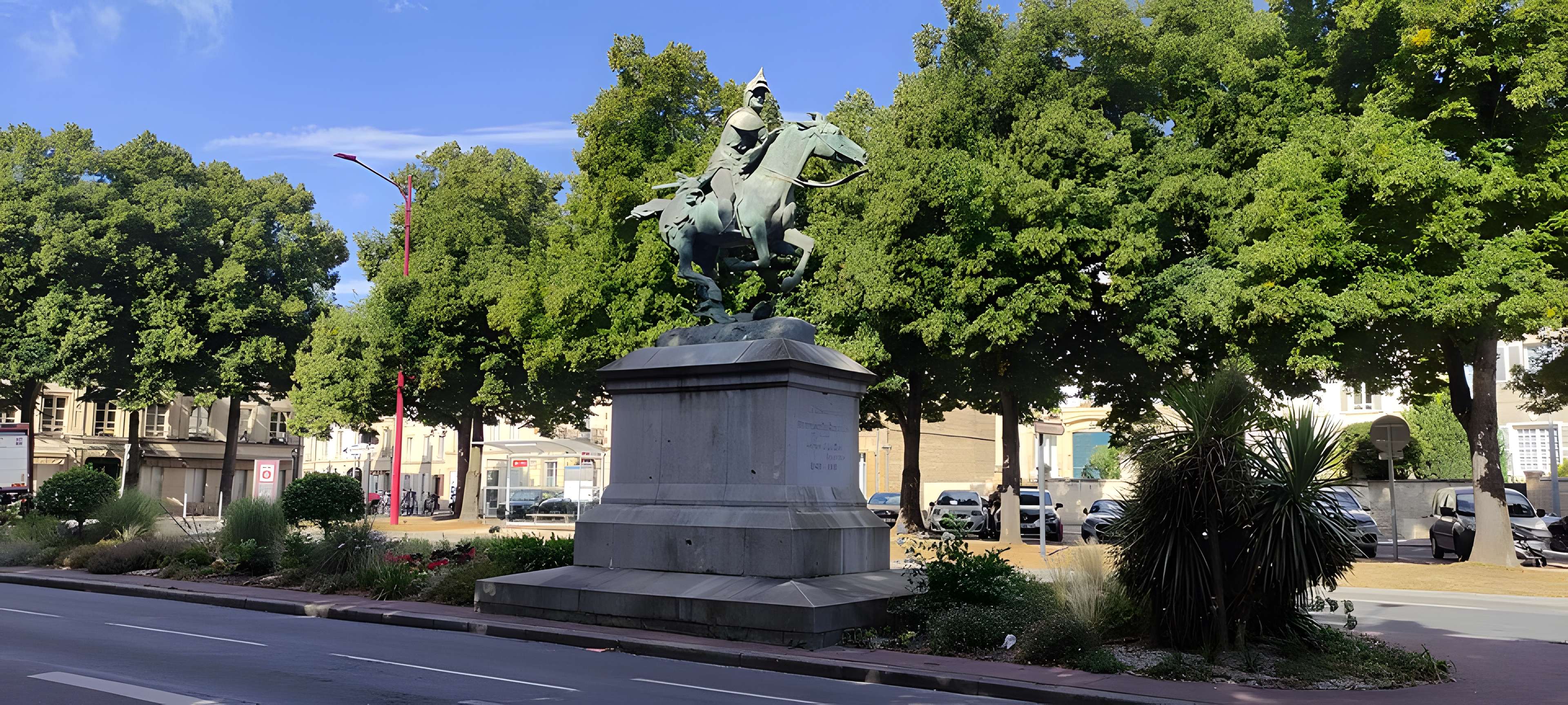 Statue de Duguesclin à Caen