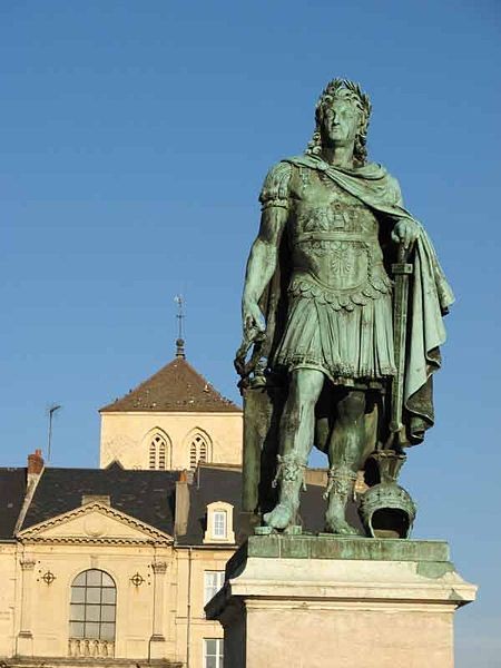 Photo de Statue de Louis XIV à Caen