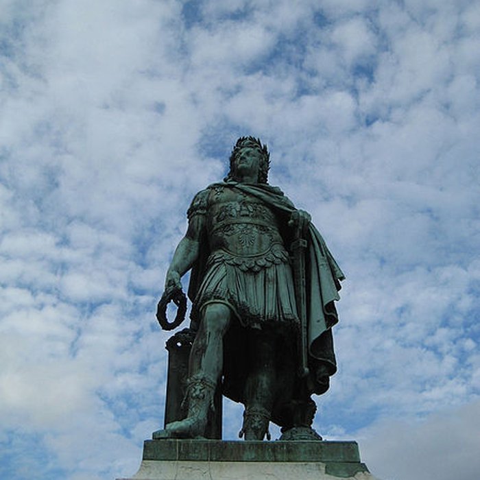 Photo de Statue de Louis XIV à Caen