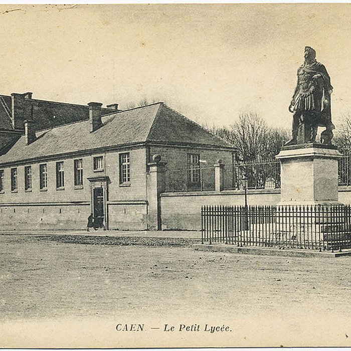 Photo de Statue de Louis XIV à Caen