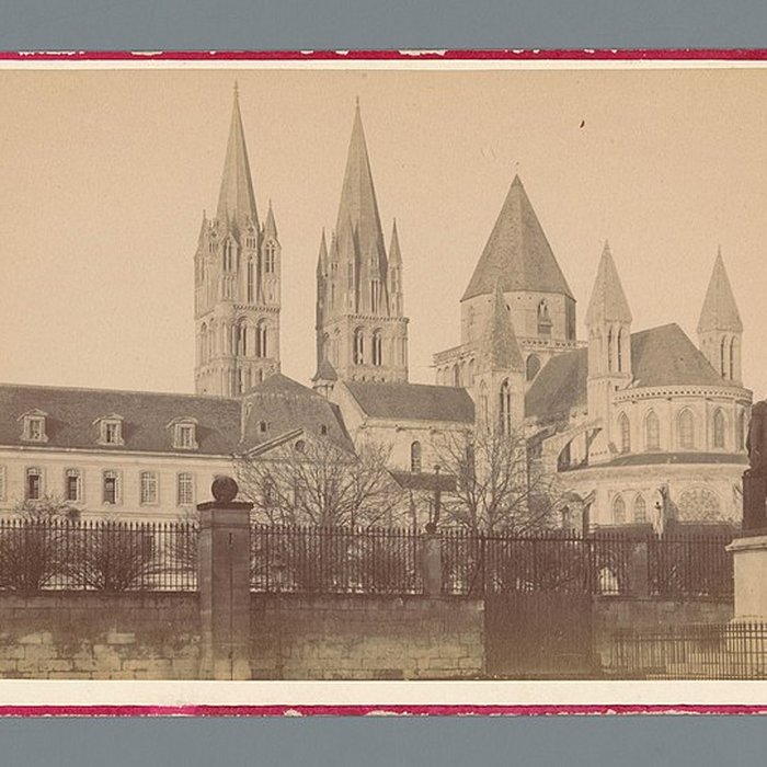 Photo de Statue de Louis XIV à Caen